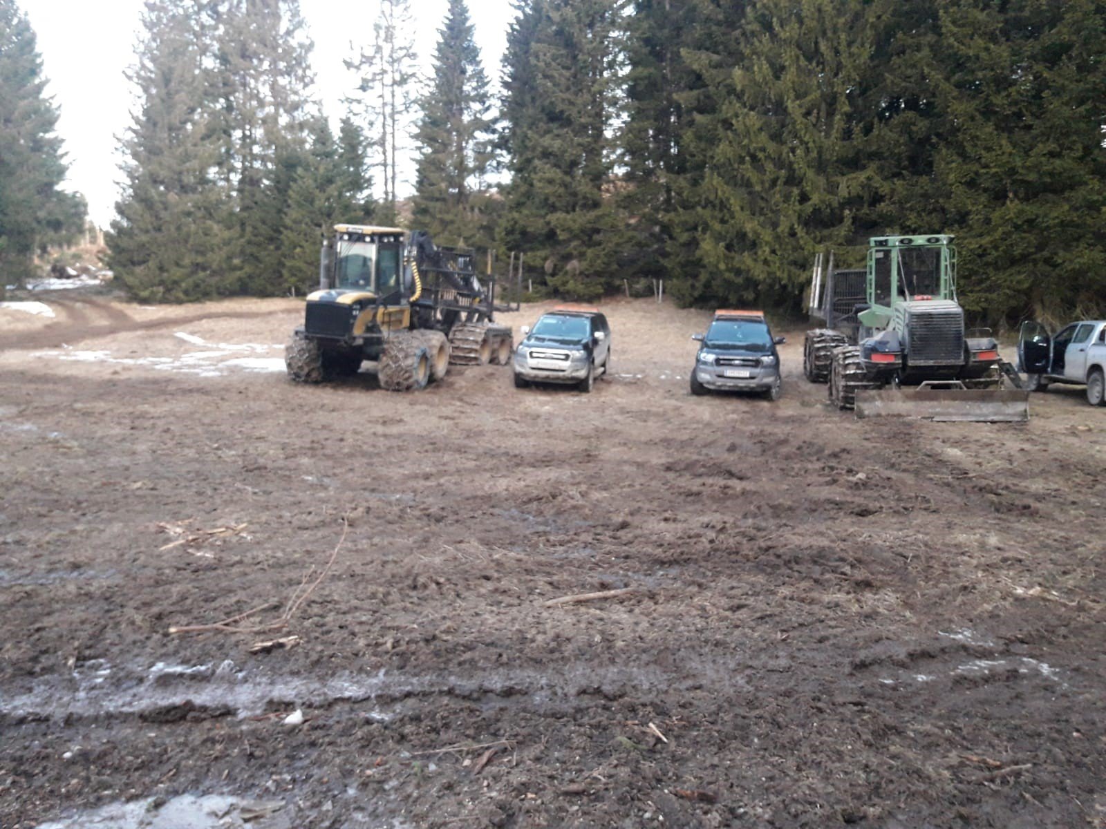 Fahrzeuge von Winkler Holzbringung